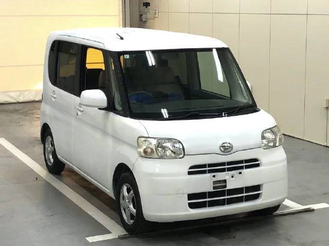 Daihatsu Tanto Лот № 2009