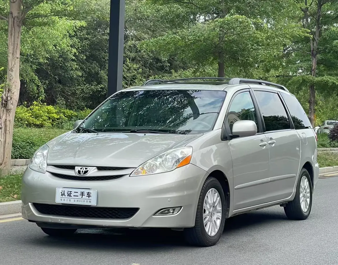 Toyota Sienna II Рестайлинг