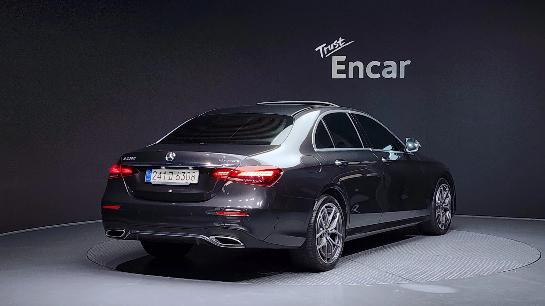 Mercedes-Benz E-Class E220D 4Matic Amg Line E220d 4MATIC AMG Line 2021