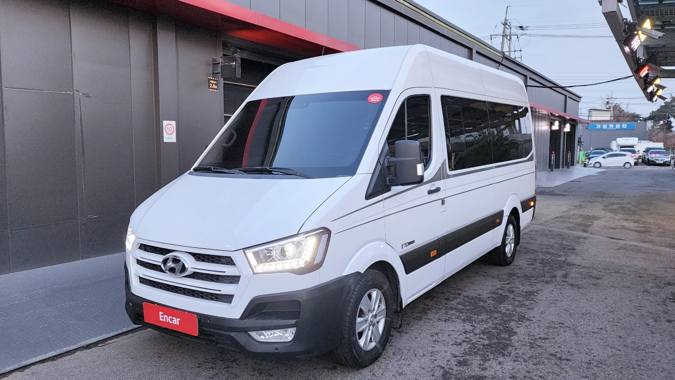 Hyundai Solati 15-Seater Luxury 15-seater 2018