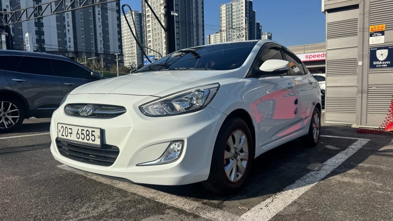 Hyundai Accent IV