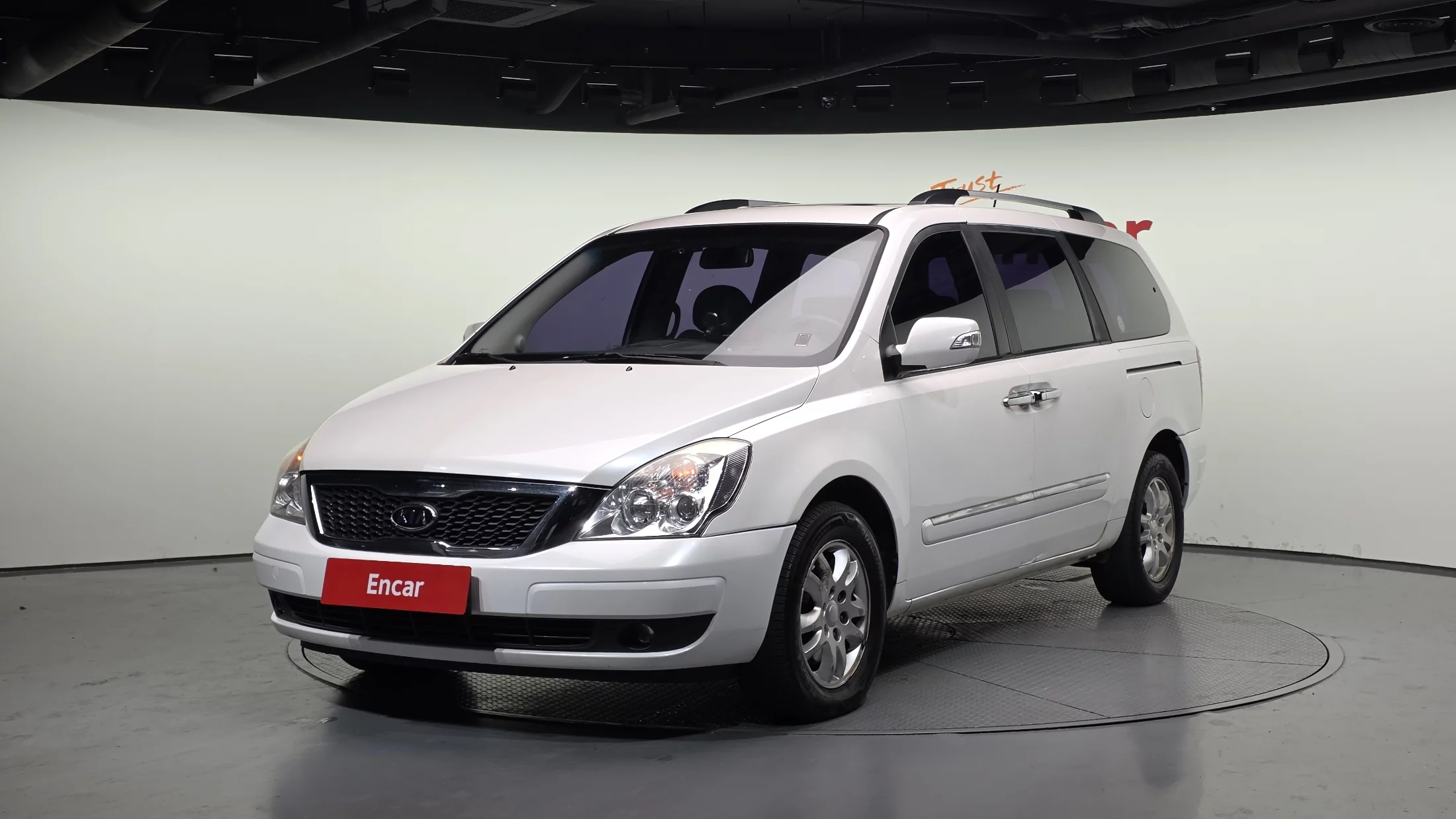 Kia Carnival II