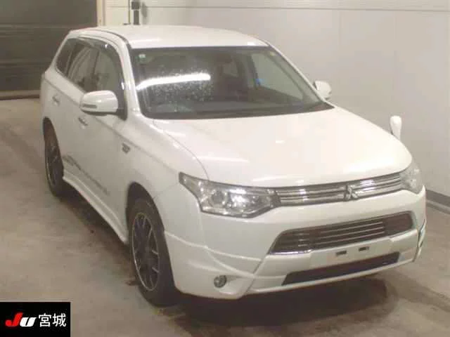 Mitsubishi Outlander Phev Лот № 2013
