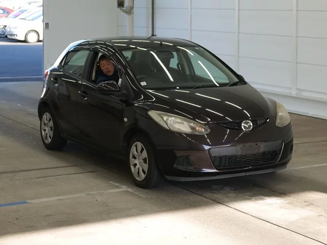 Mazda Demio Лот № 2011