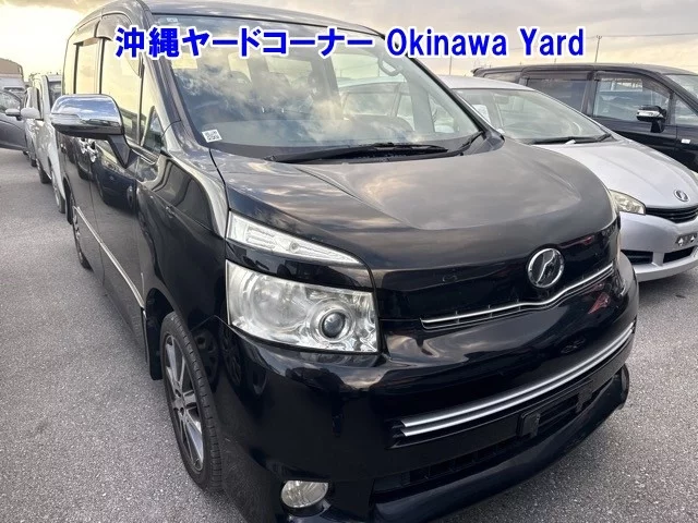 Toyota Voxy II (R70)