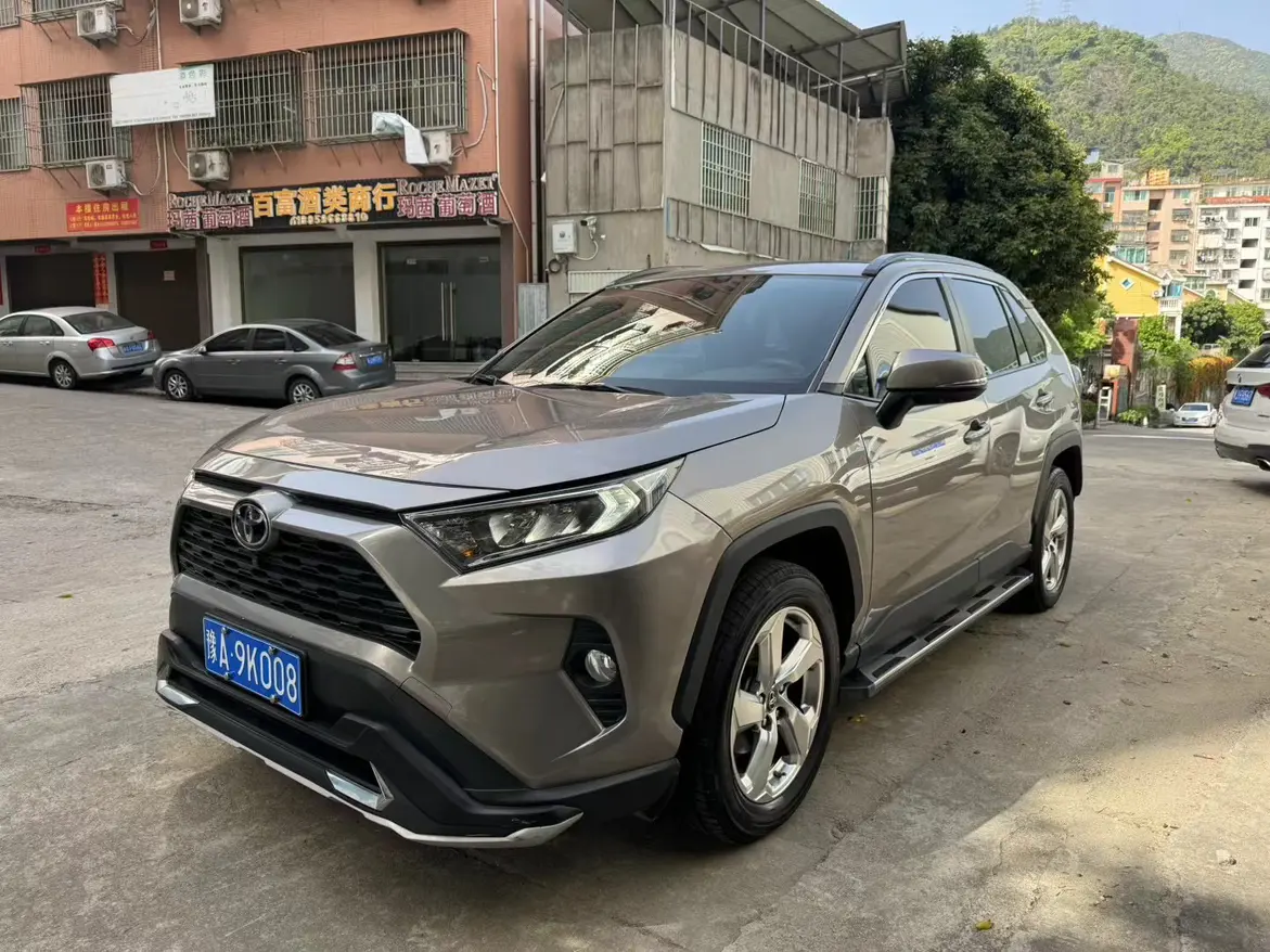 Toyota RAV4 V (XA50)