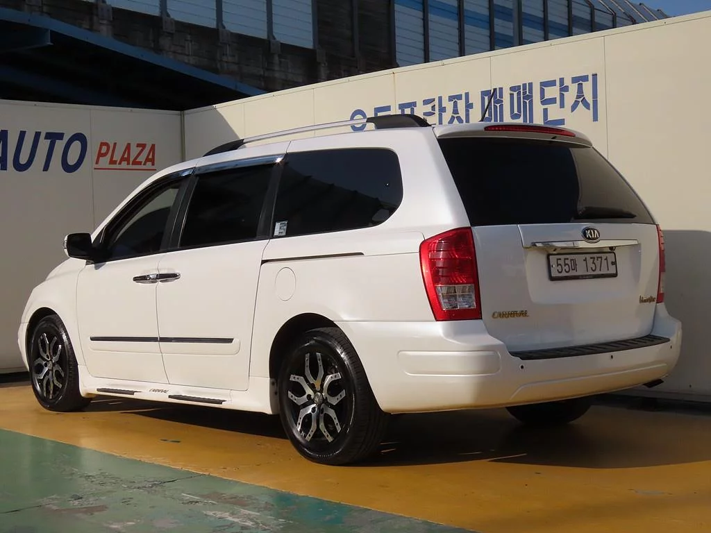 Kia Carnival 2013