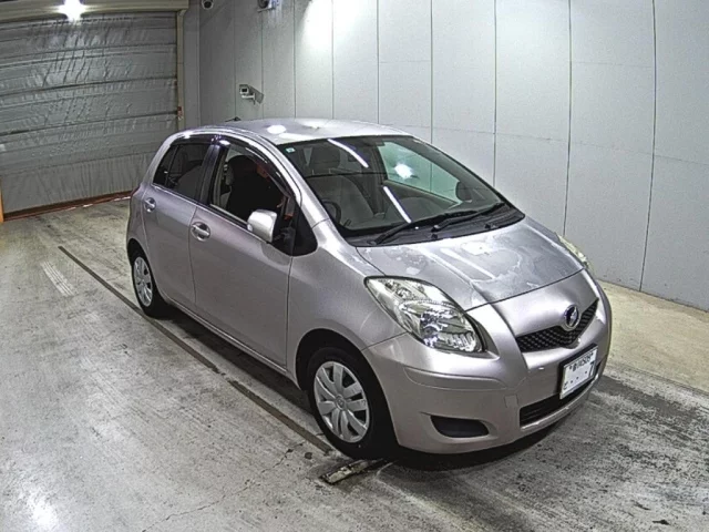 Toyota Vitz Лот № 2009