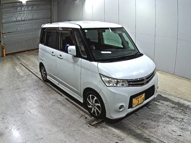 Nissan Roox I