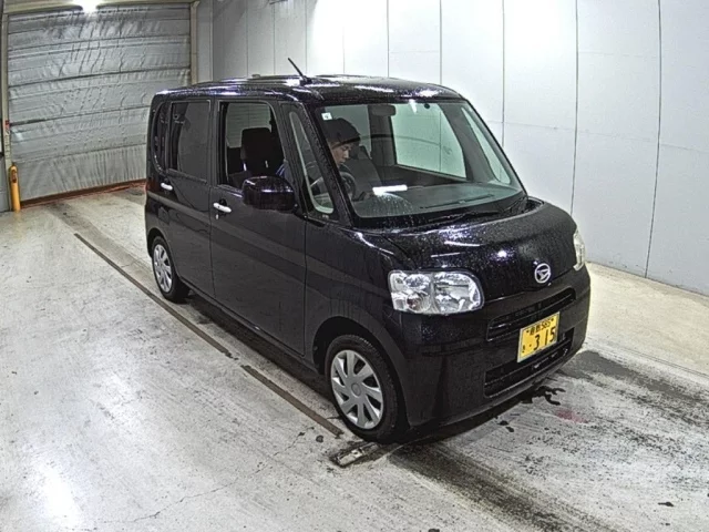 Daihatsu Tanto Лот № 2013
