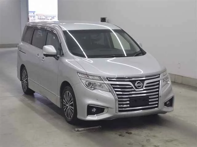 Nissan Elgrand III (E52)