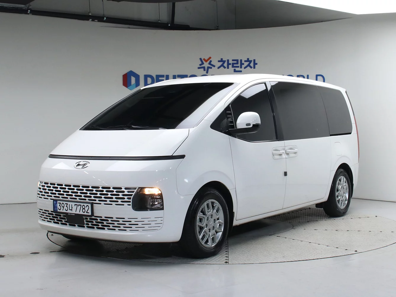 Hyundai Staria 2024