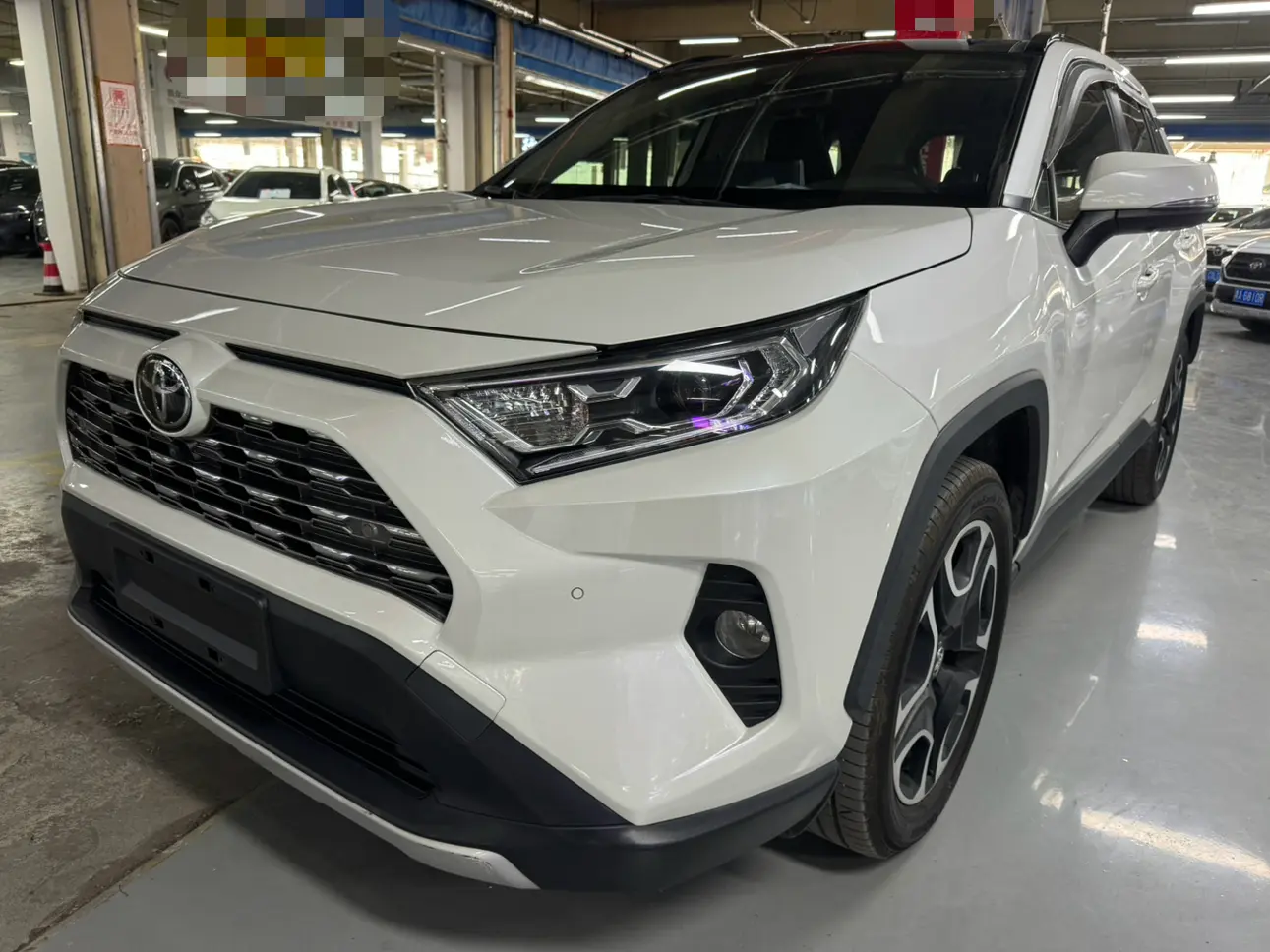 Toyota RAV4 V (XA50)