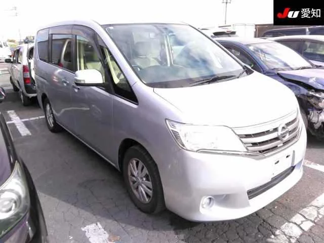Nissan Serena Лот № 10126 2013