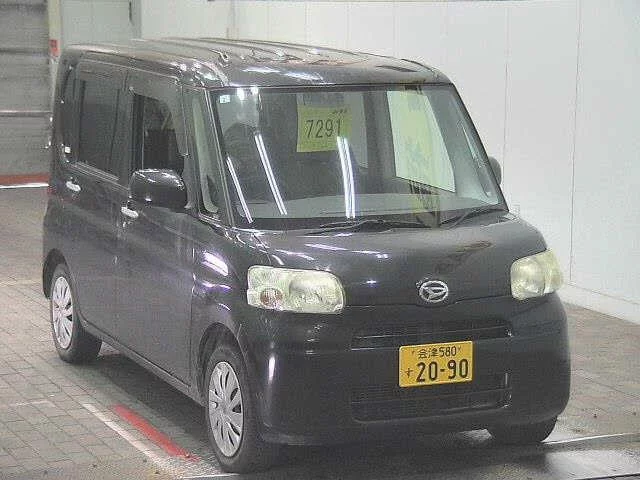 Daihatsu Tanto Лот № 2013