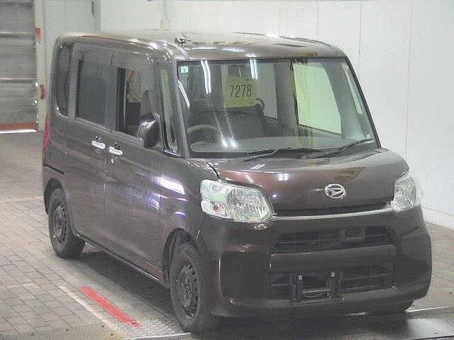 Daihatsu Tanto Лот № 2015