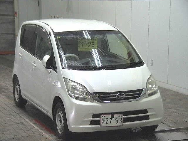 Daihatsu Move V