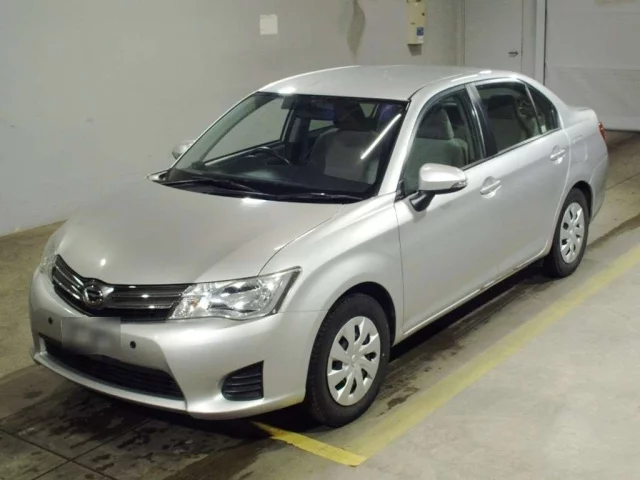 Toyota Corolla Axio Лот № 2014