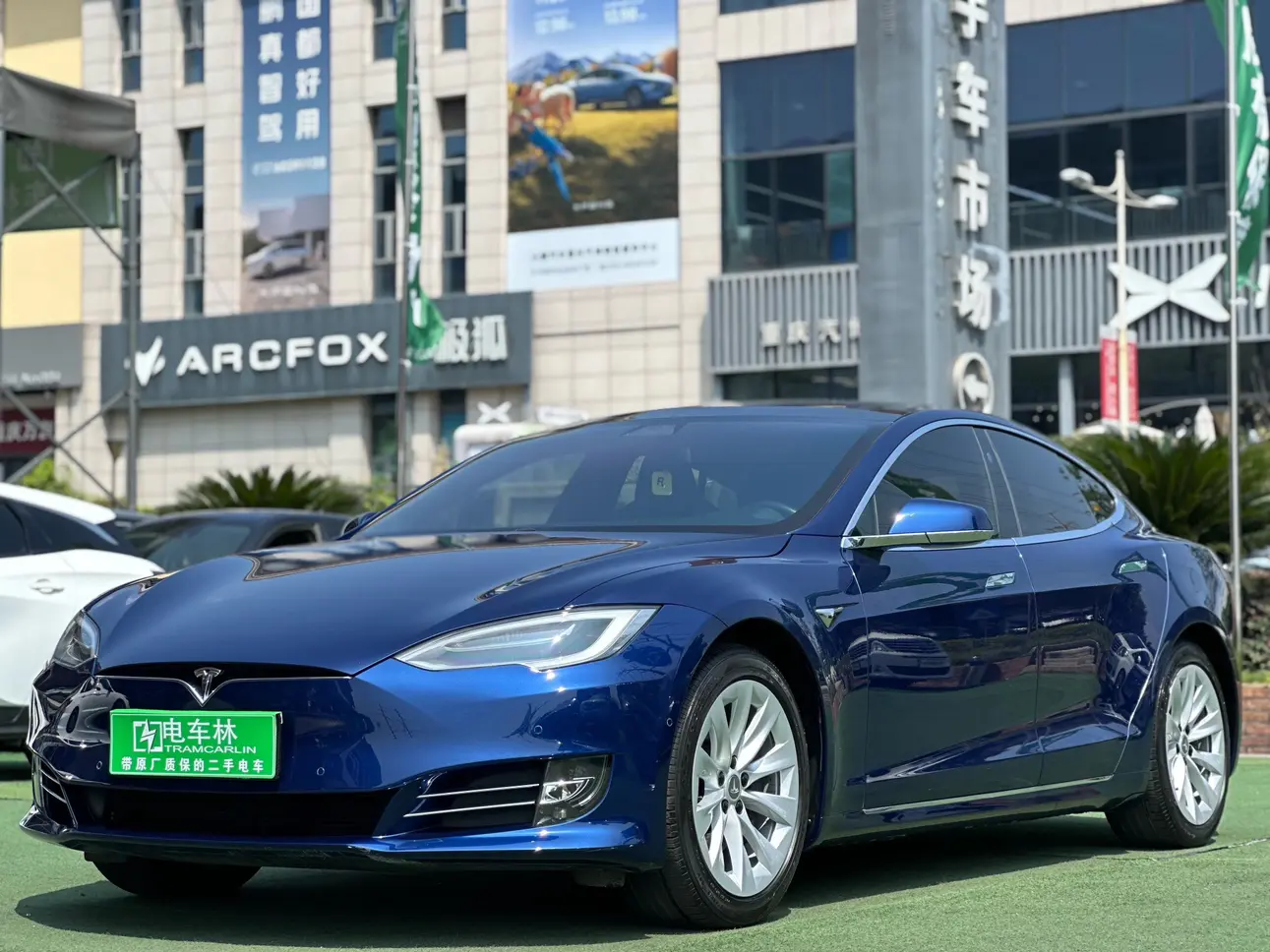 Tesla Model S I Рестайлинг
