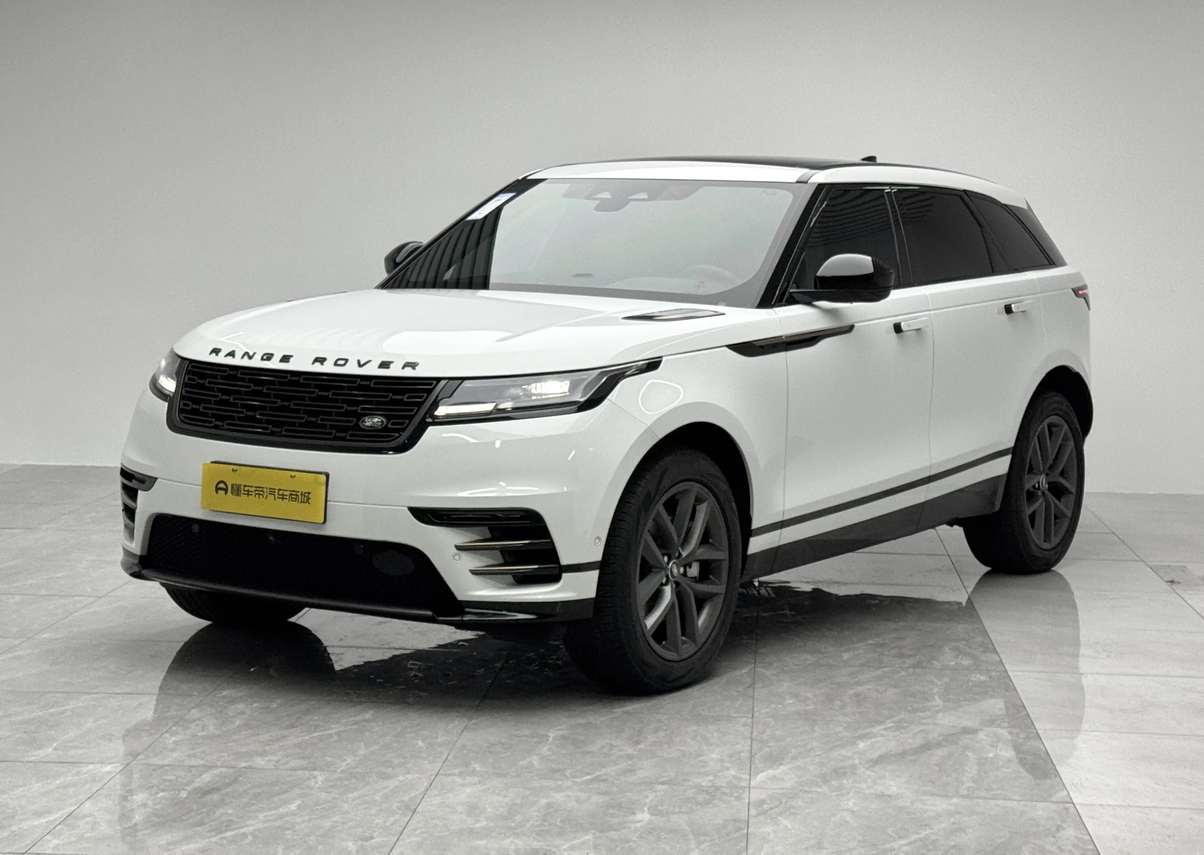 Land Rover Range Rover Velar №20050209 2024