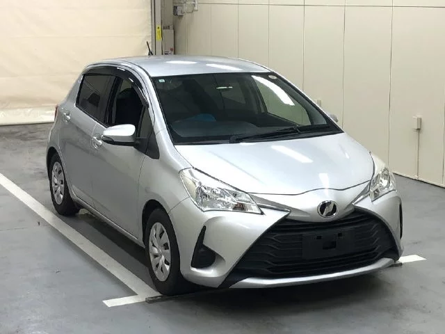 Toyota Vitz Лот № 2017