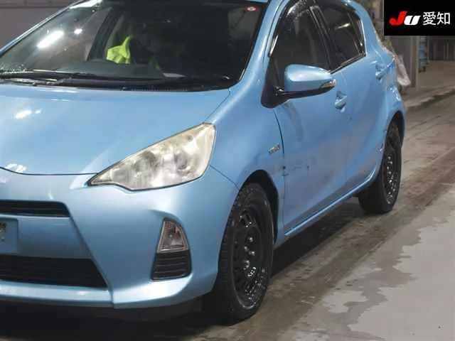 Toyota Aqua Лот № 30846 2012