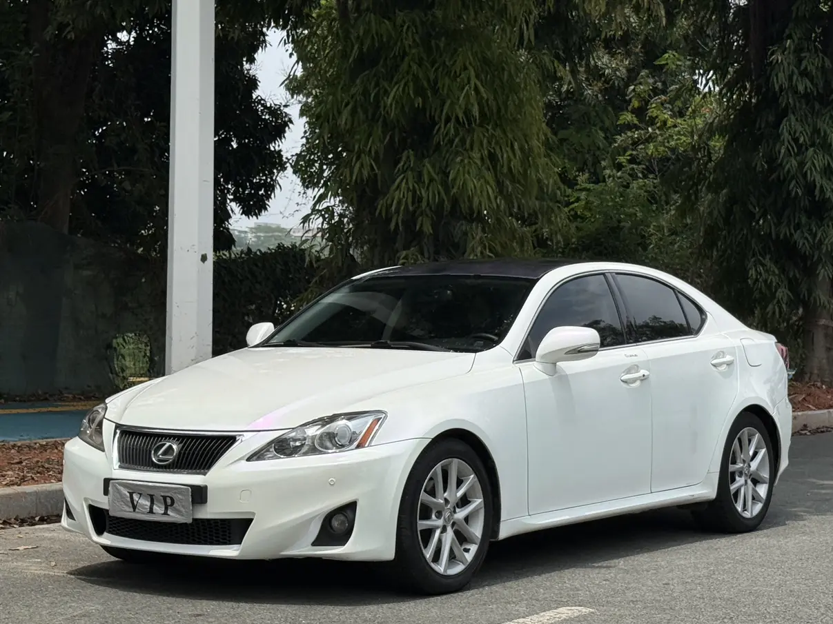 Lexus IS III