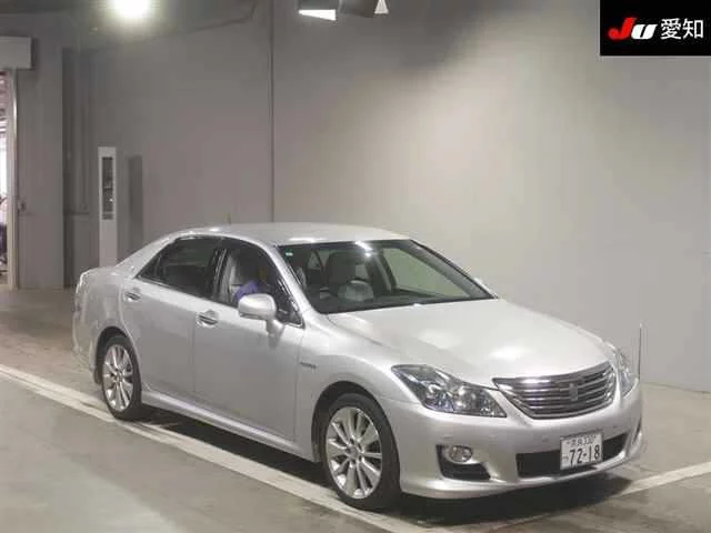 Toyota Crown Лот № 30630 2008