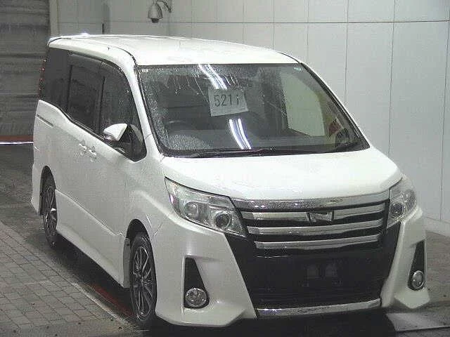Toyota Noah III (R80)