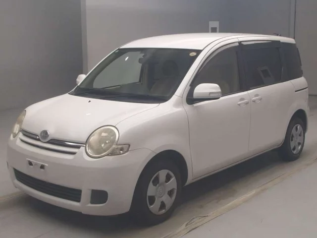 Toyota Sienta Лот № 89074 2012