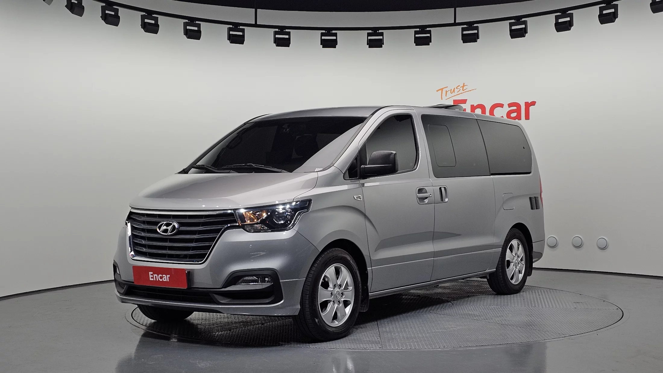 Hyundai Starex 2019