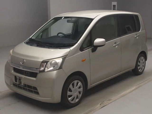 Daihatsu Move V