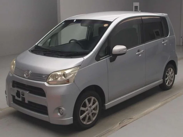 Daihatsu Move V
