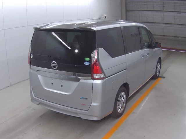 Nissan Serena Лот № 2017