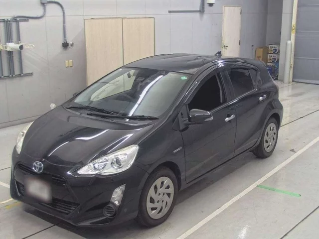 Toyota Aqua Лот № 30514 2017