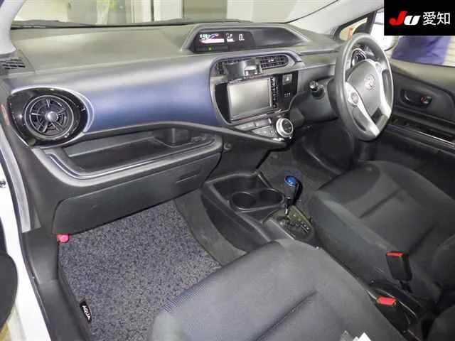 Toyota Aqua Лот № 30442 2016