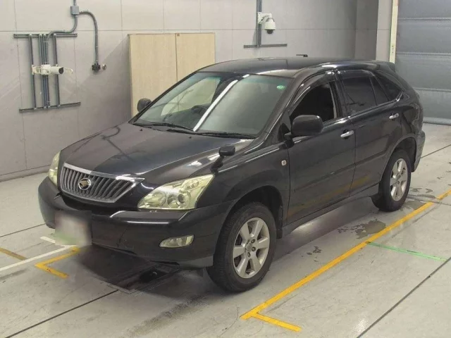 Toyota Harrier Лот № 30435 2011