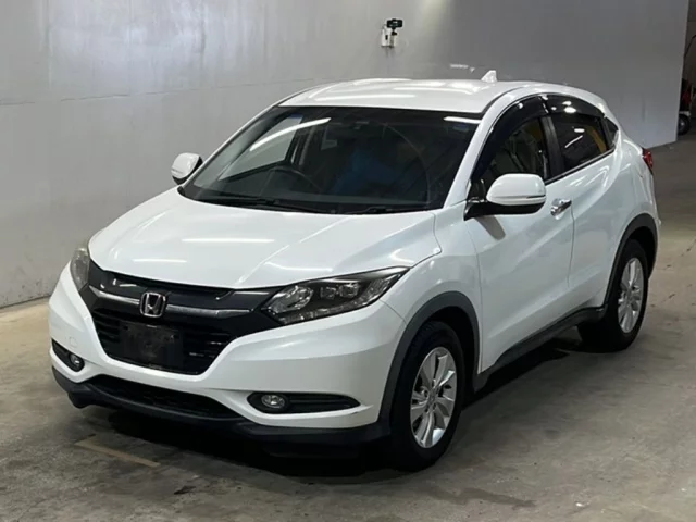 Honda Vezel Лот № 800 2015