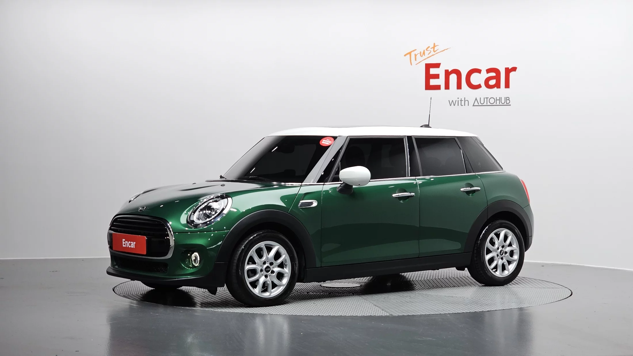 Mini Hatch III (F55/F56) Рестайлинг