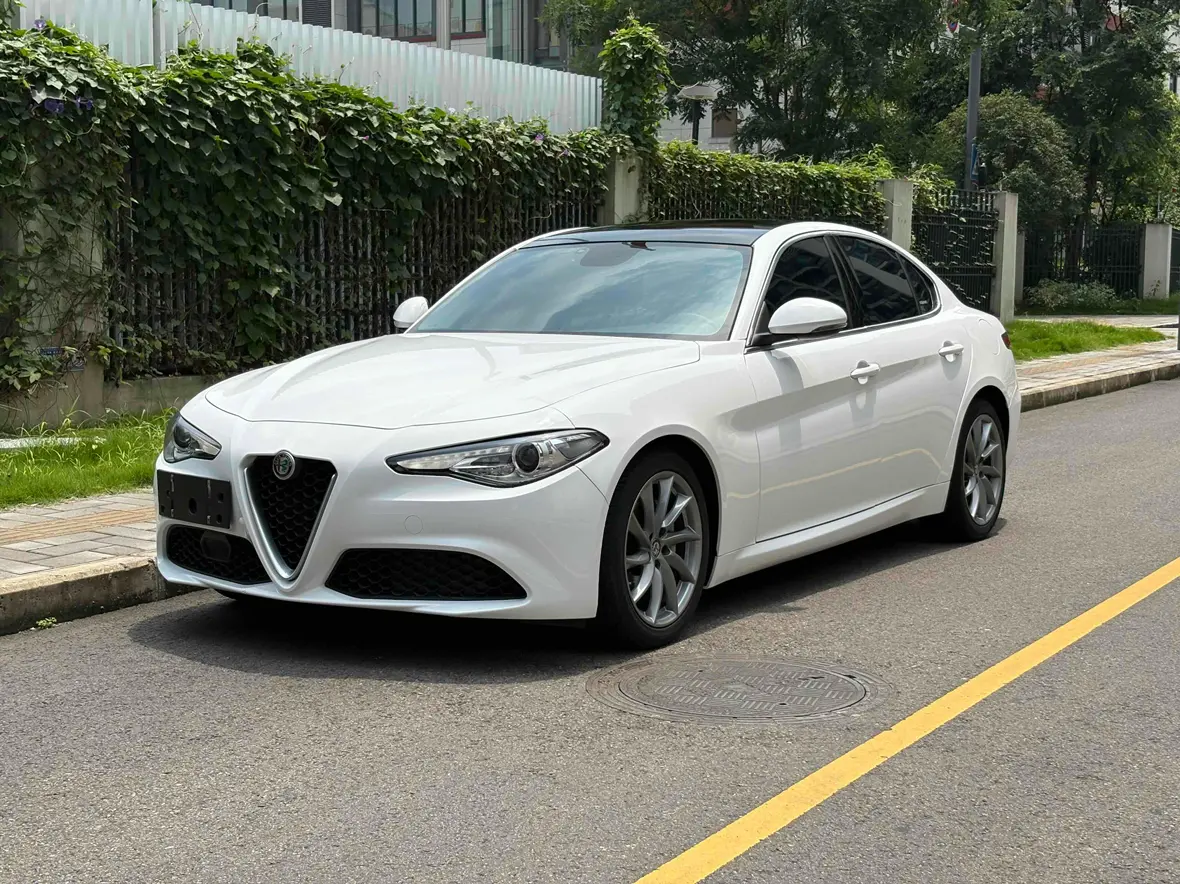 Alfa Romeo Giulia II (952)