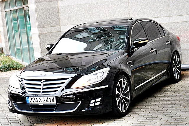 Hyundai Genesis 2011