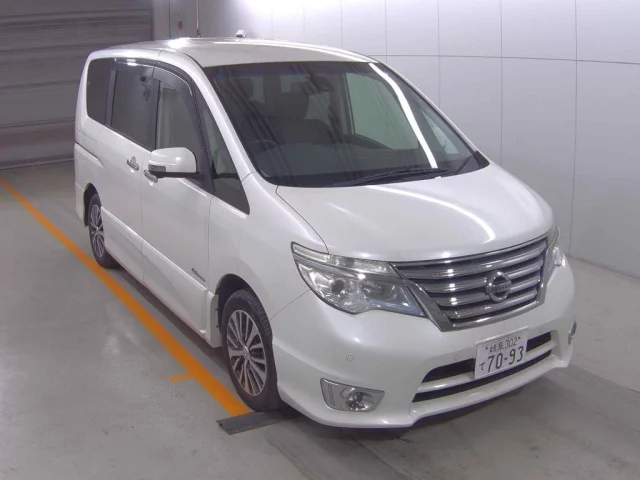 Nissan Serena Лот № 2015