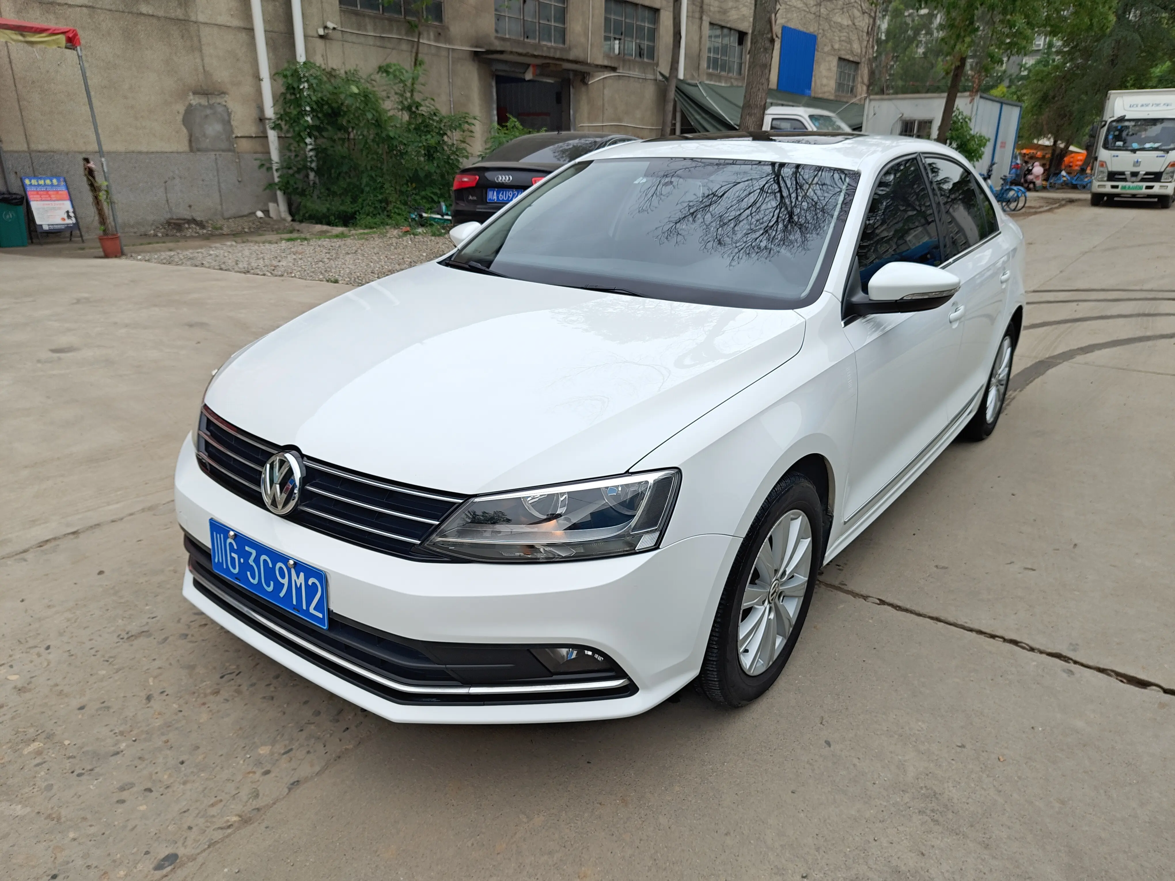 Volkswagen Sagitar №19204250 2016