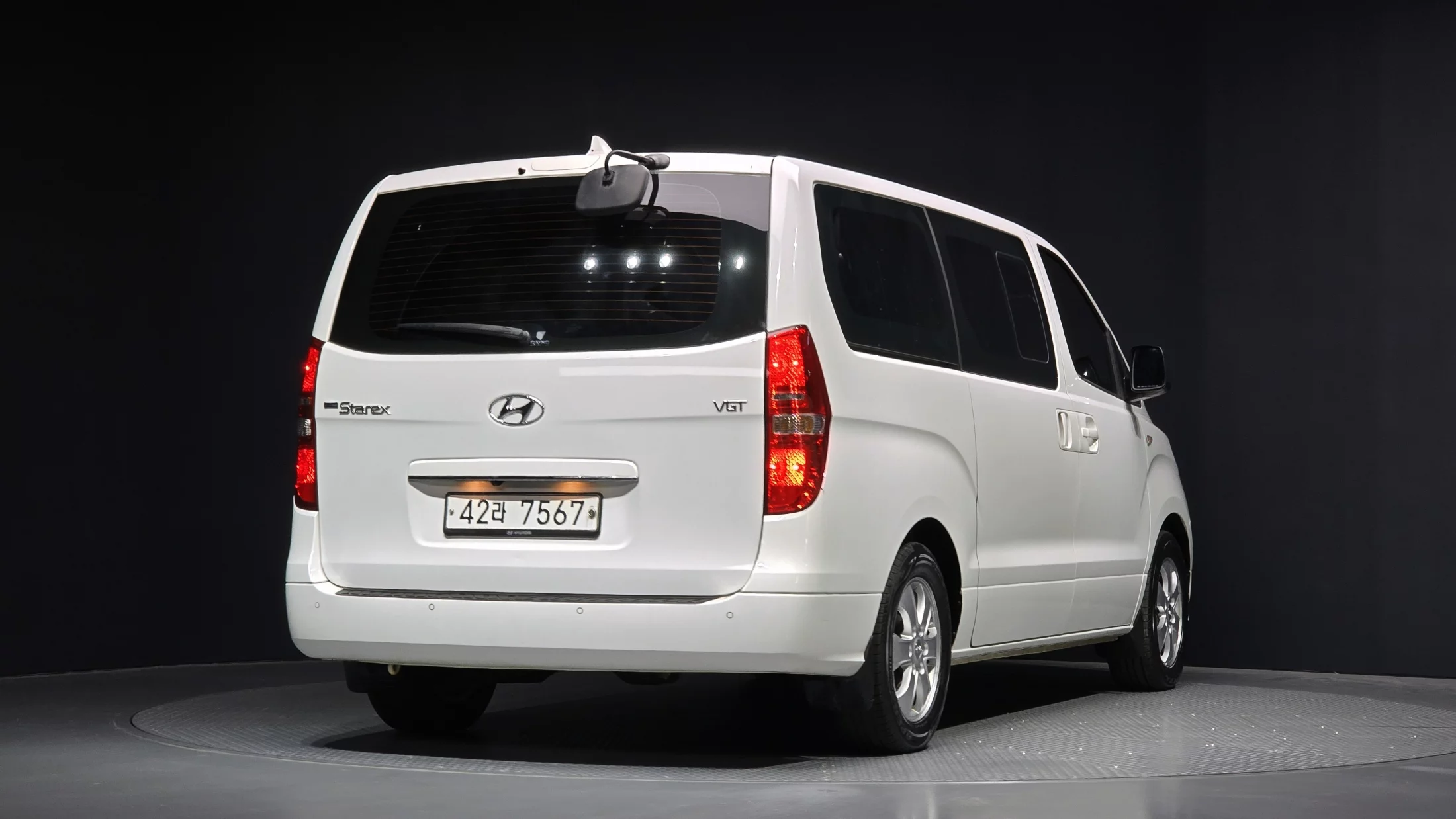 Hyundai Starex Urban 9-Seater Premium 2019