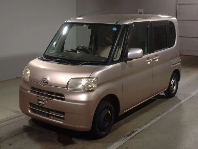 Daihatsu Tanto Лот № 2009