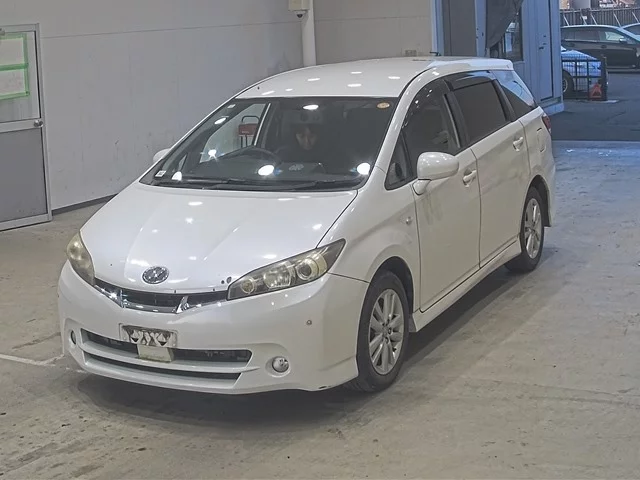 Toyota Wish I Рестайлинг