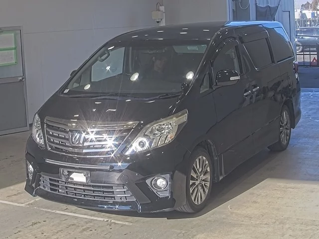 Toyota Alphard Лот № 2013