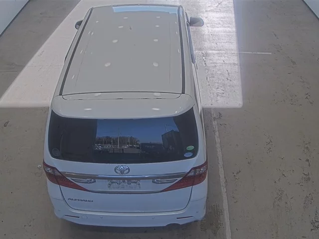 Toyota Alphard Лот № 2012