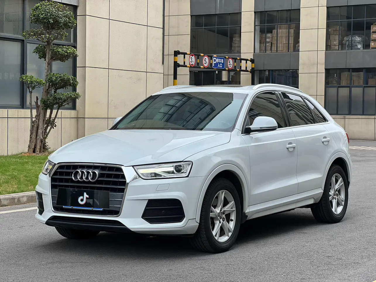 Audi Q3