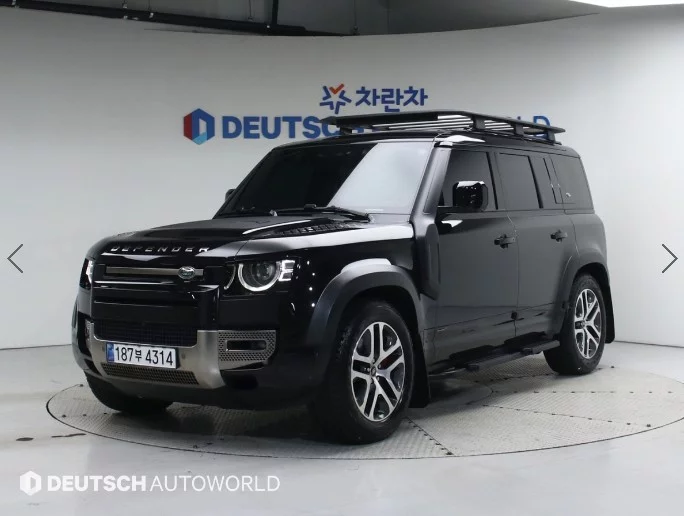 Land Rover Defender 2024